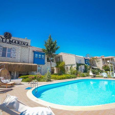 Alacati Marina Palace Bagian luar foto