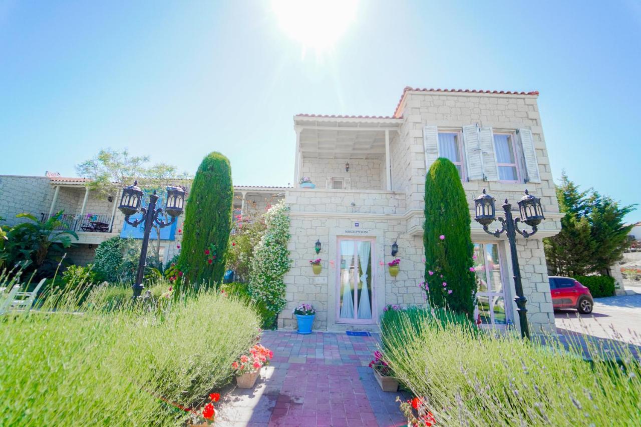 Alacati Marina Palace Bagian luar foto