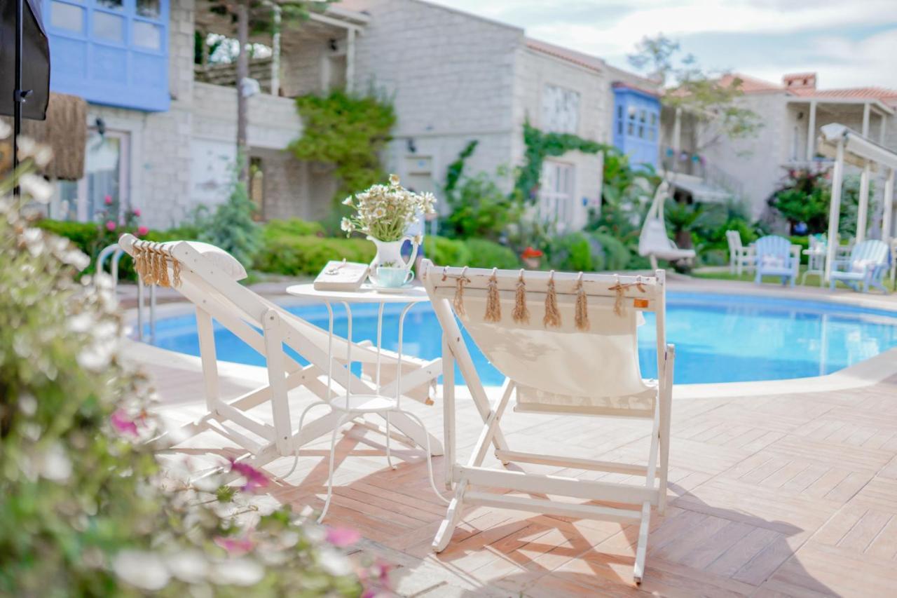 Alacati Marina Palace Bagian luar foto