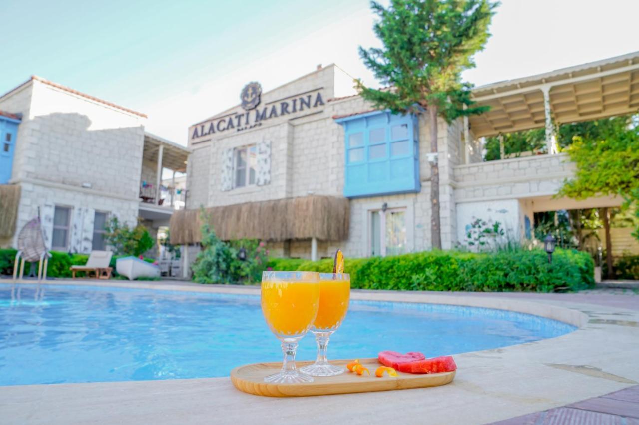Alacati Marina Palace Bagian luar foto