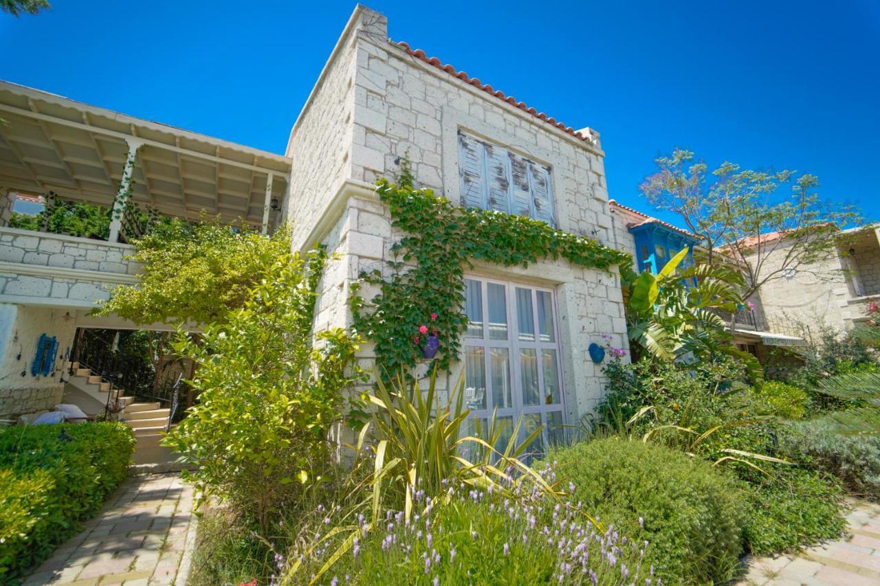 Alacati Marina Palace Bagian luar foto