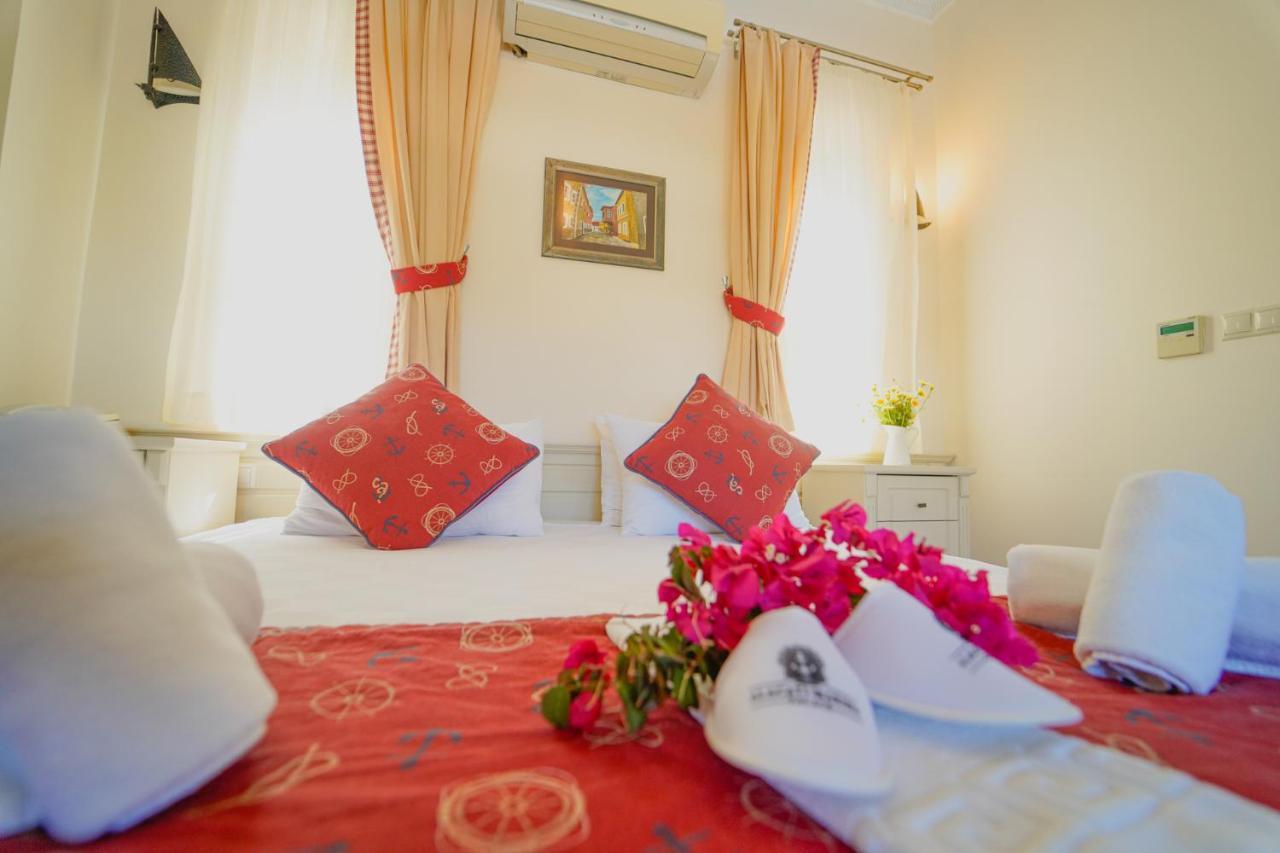 Alacati Marina Palace Bagian luar foto