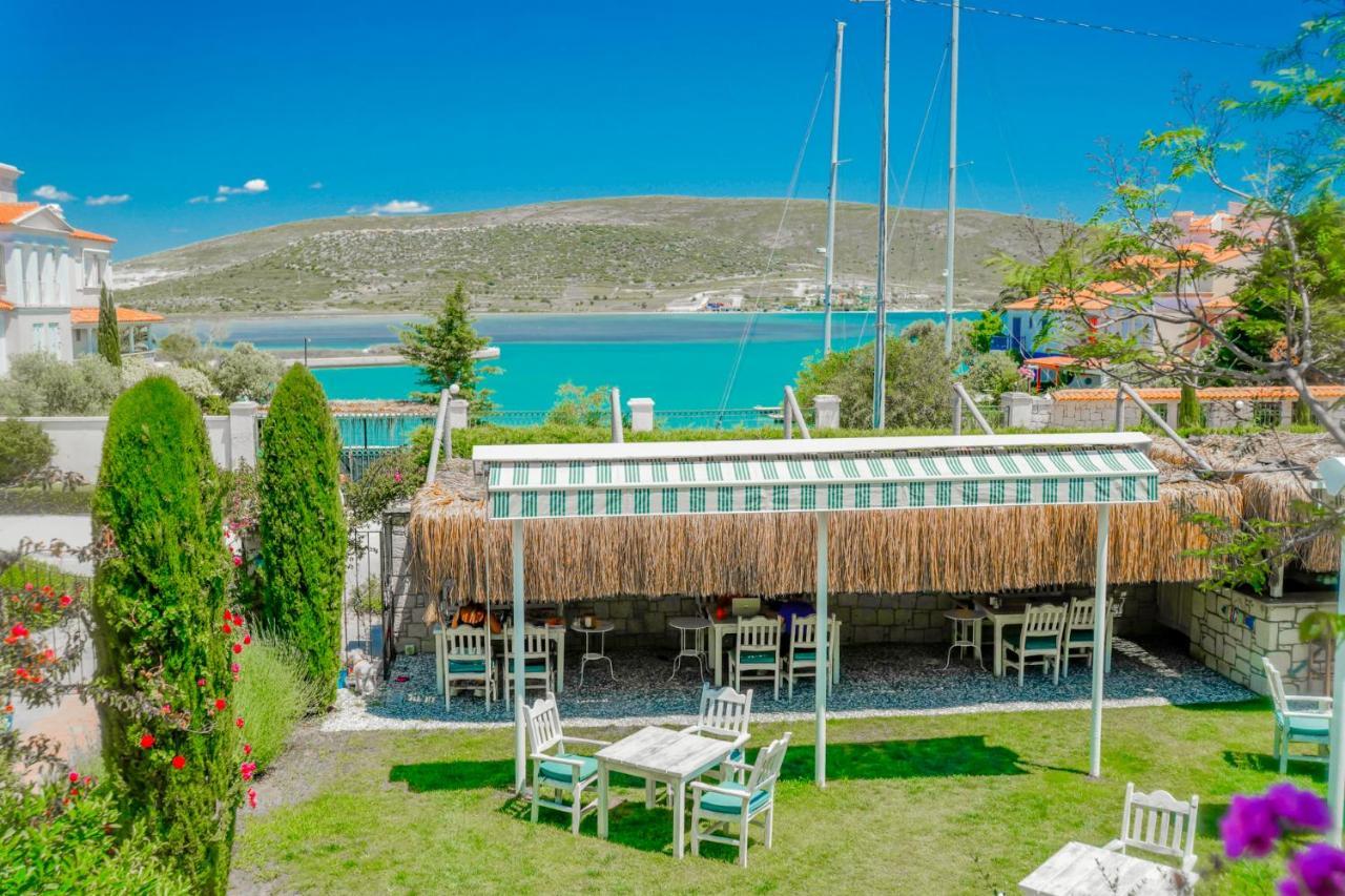 Alacati Marina Palace Bagian luar foto