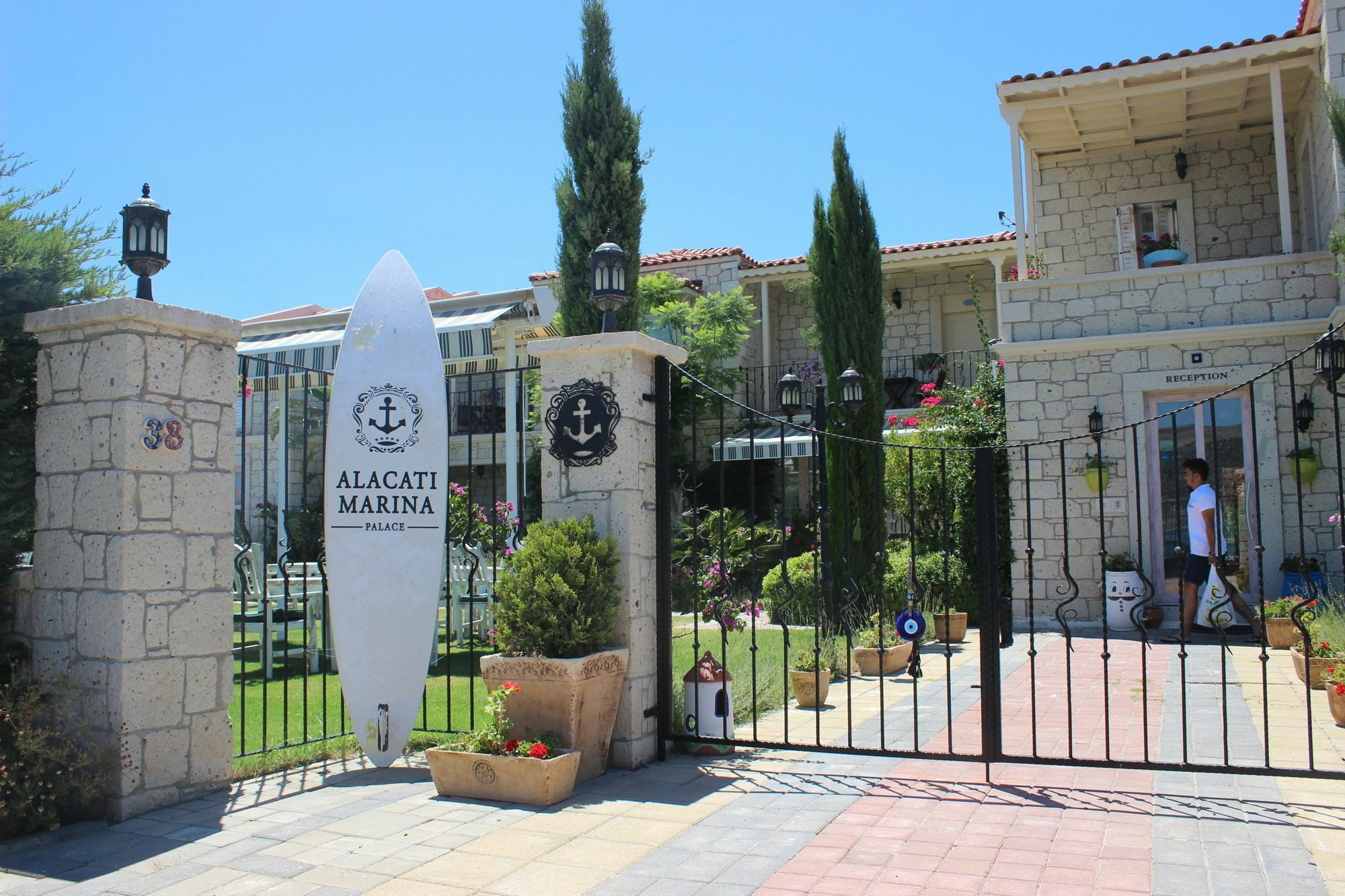 Alacati Marina Palace Bagian luar foto